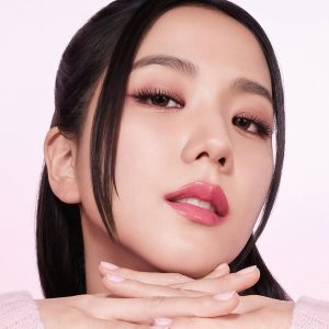 暖白皮日常口红选择：兼顾提气色与自然感